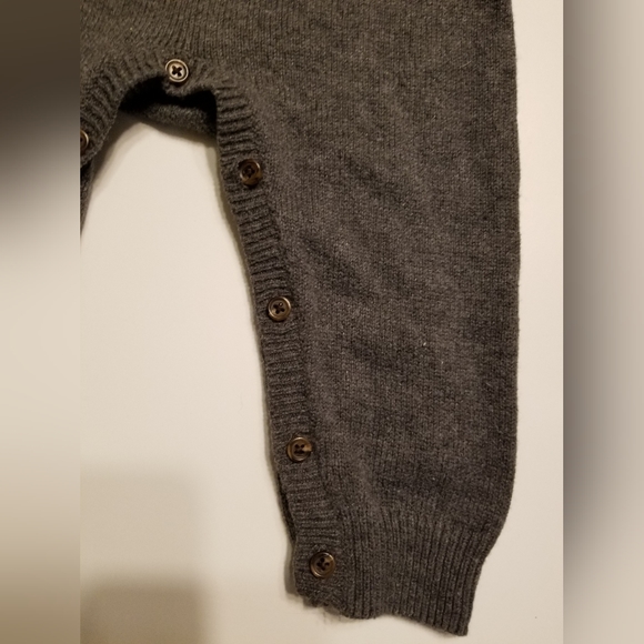 2012 vguc Gap 12-18 months sweater romper - Picture 12 of 15